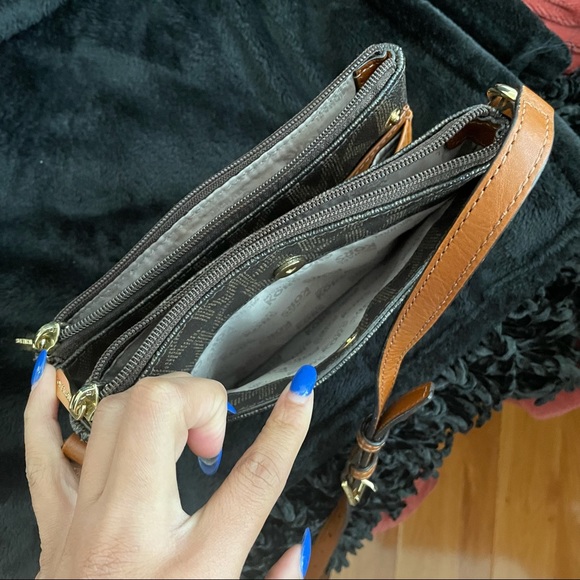 Michael Kors small crossbody bag - Picture 4 of 7